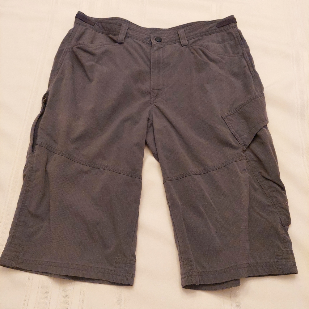 North face cargo rip stop gray outdoor nylon hiking,camping walking shorts. 36